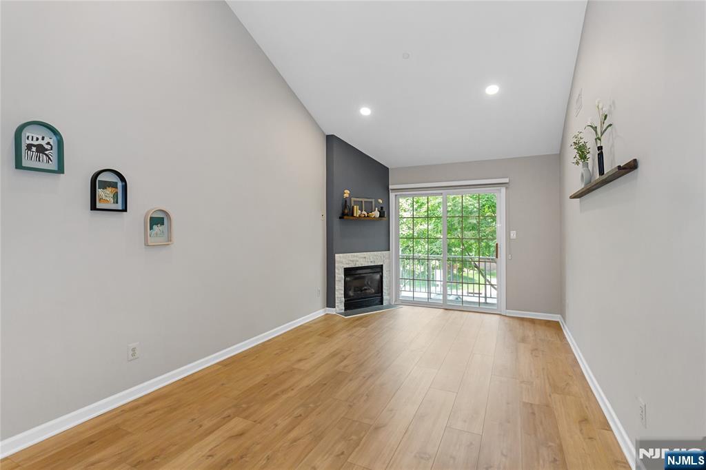 314 Cambridge Drive 70 - Photo 5