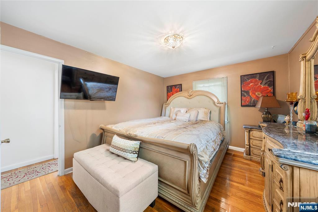 425 Adrianne Court