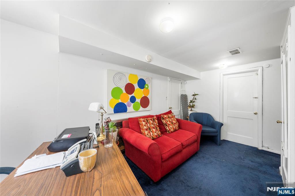 425 Adrianne Court