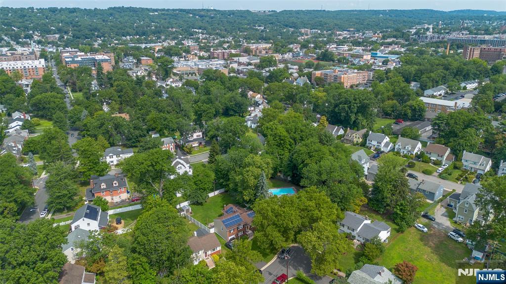 425 Adrianne Court