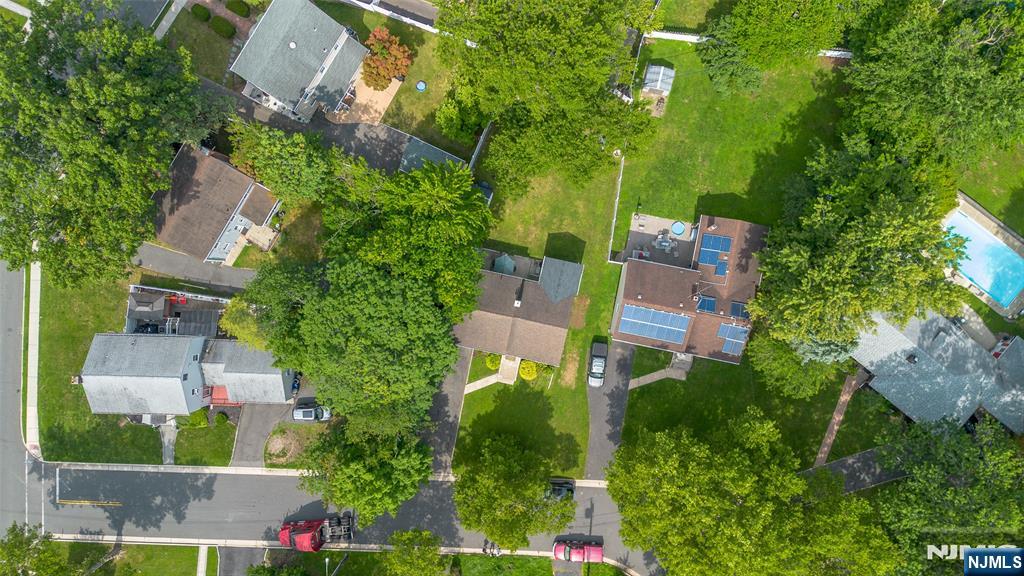 425 Adrianne Court