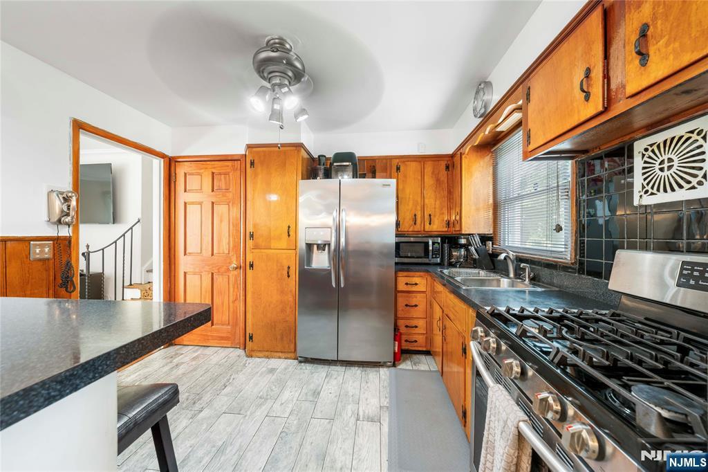 425 Adrianne Court