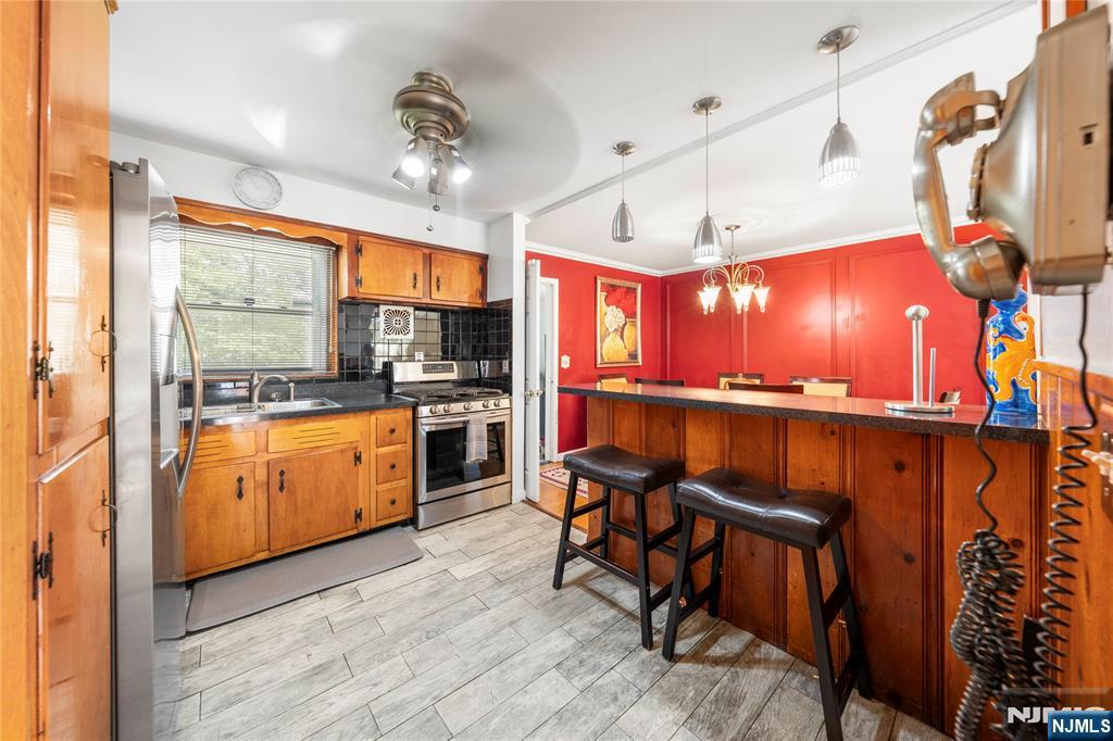 425 Adrianne Court