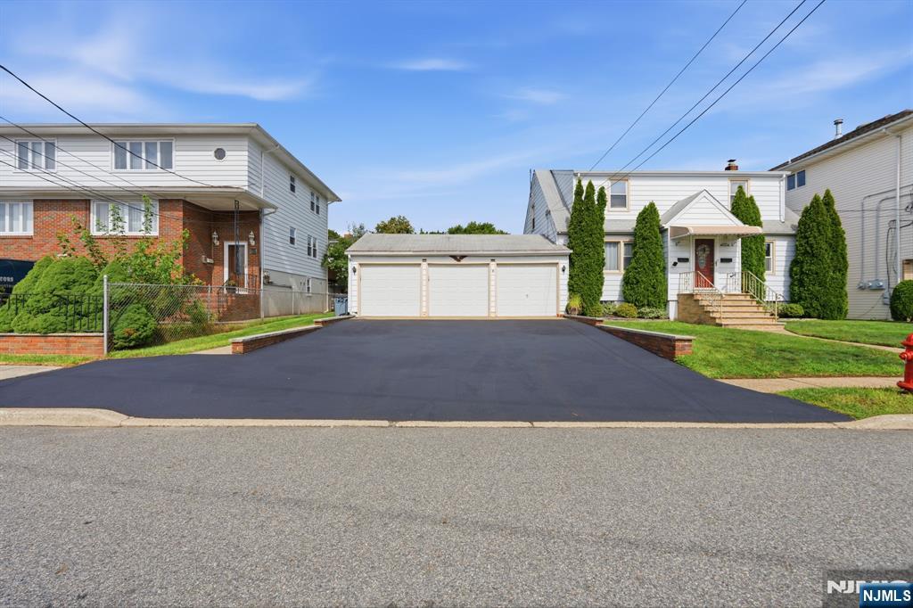 120 Campbell Avenue - Photo 2