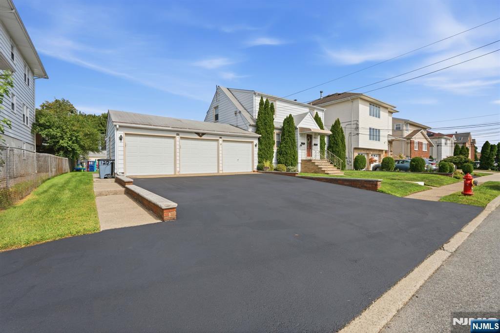120 Campbell Avenue - Photo 3