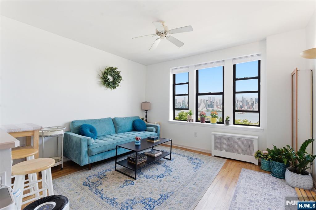 883 E Boulevard 1F - Photo 3