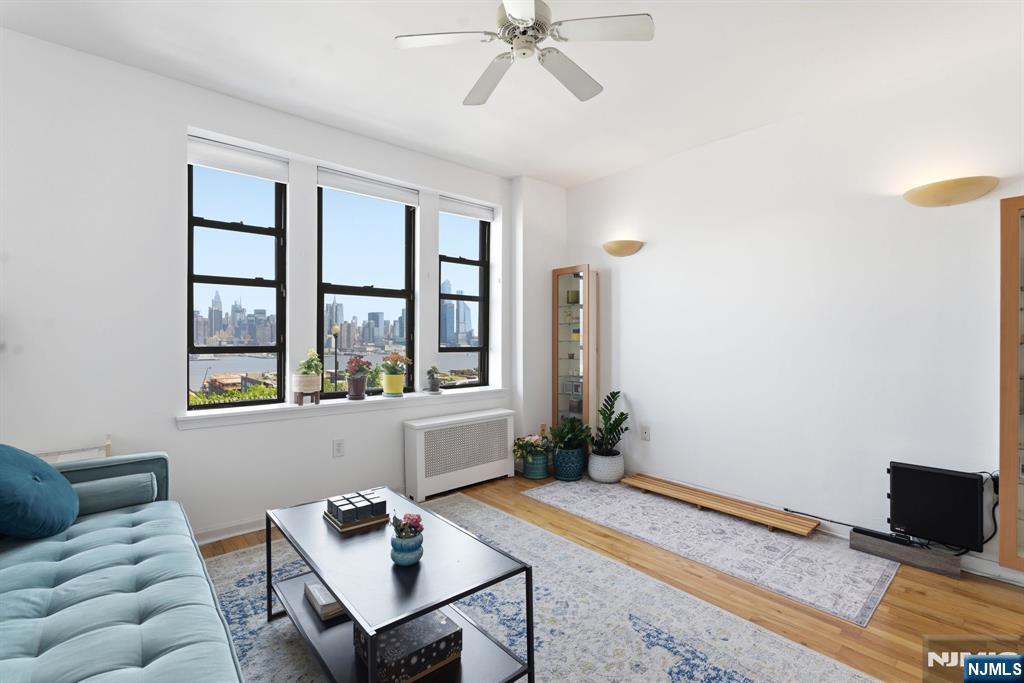 883 E Boulevard 1F - Photo 4
