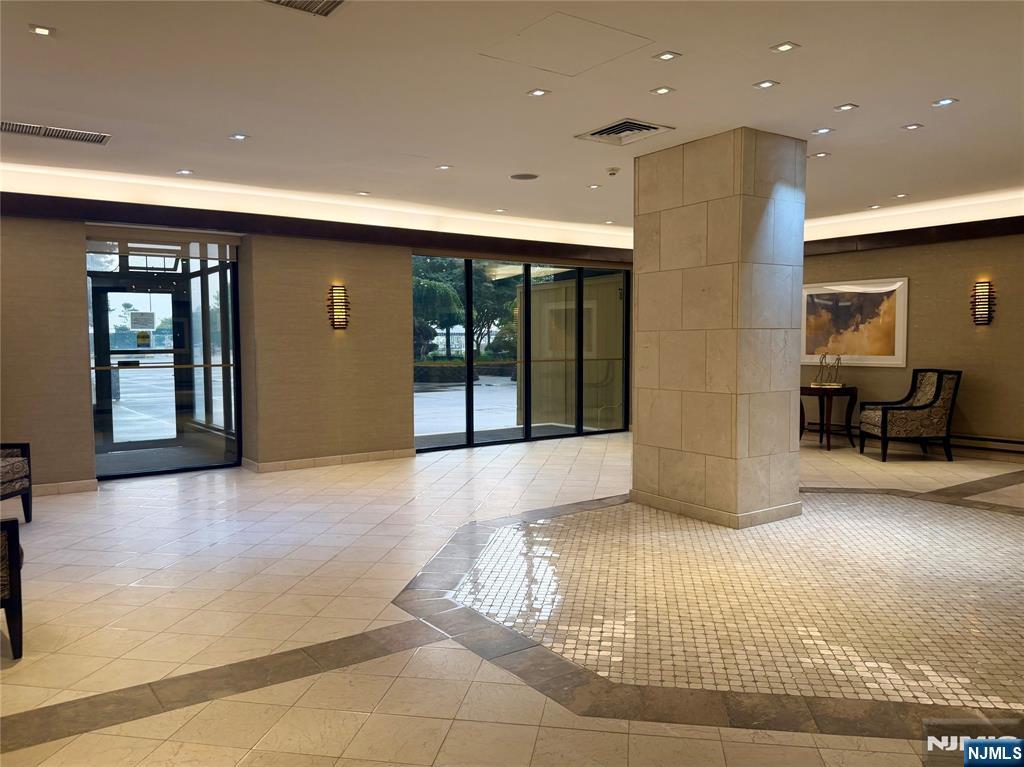 300 WINSTON Drive 616 - Photo 2