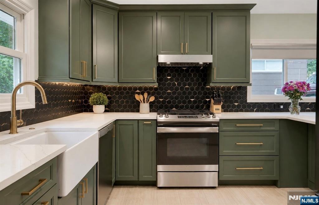 Photo 3 of Sale Pending at 35 Sunrise Ter, Cedar Grove, NJ 07009 | MLS# 26033098 | Listing updated on 2026-09-18