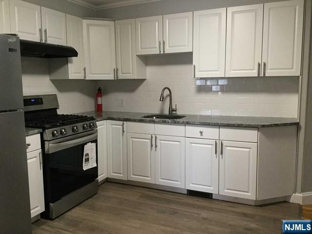 156 Corabelle Avenue - Photo 2
