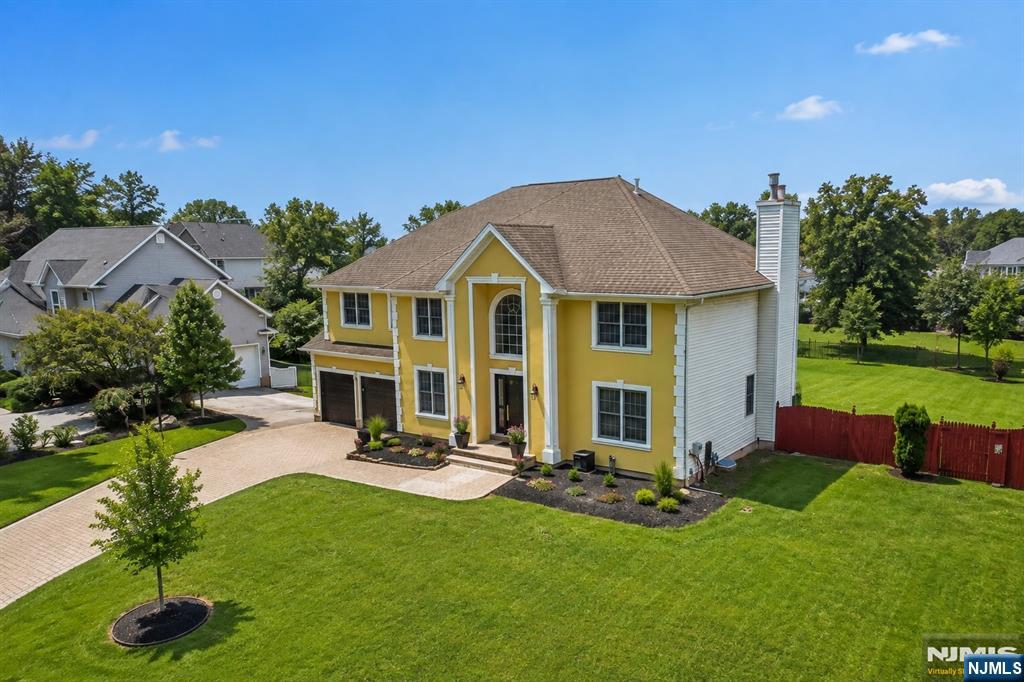 Photo 1 of Single family home for sale at 15 Bethany Cir, Closter, NJ 07624 | MLS# 26033103 | Listing updated on 2026-09-19