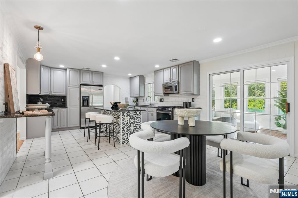 15 Bethany Circle