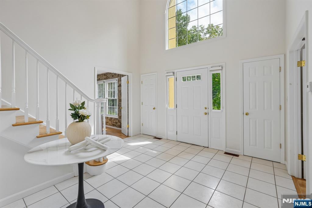 Photo 3 of Single family home for sale at 15 Bethany Cir, Closter, NJ 07624 | MLS# 26033103 | Listing updated on 2026-10-04