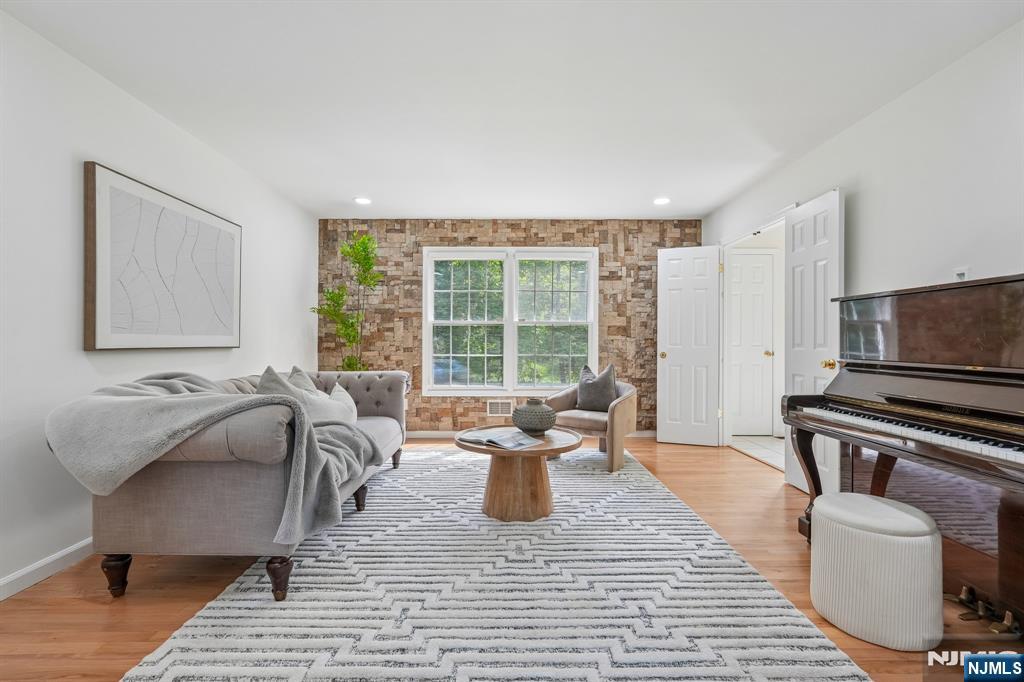 Photo 4 of Single family home for sale at 15 Bethany Cir, Closter, NJ 07624 | MLS# 26033103 | Listing updated on 2026-09-19