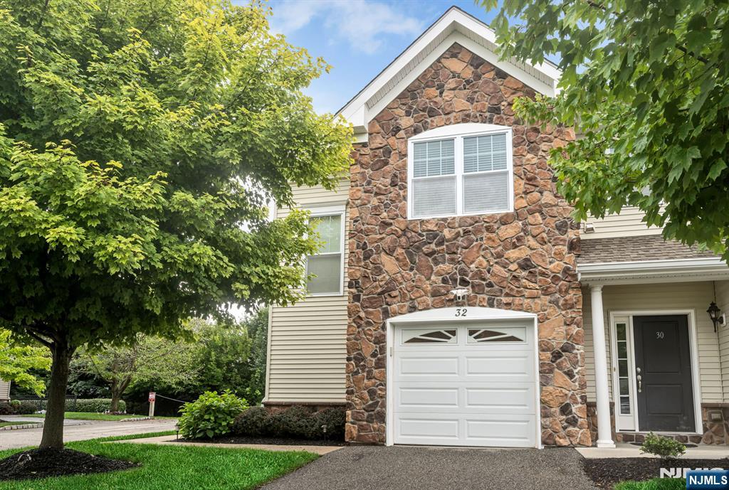 32 Dogwood Lane - Photo 1