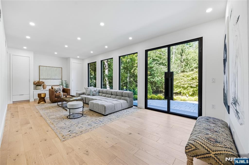 125 Hudson Avenue — photo 13