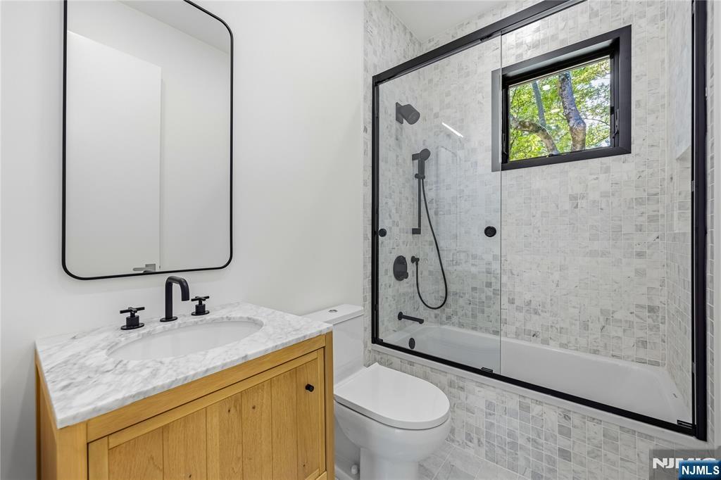 125 Hudson Avenue — photo 32