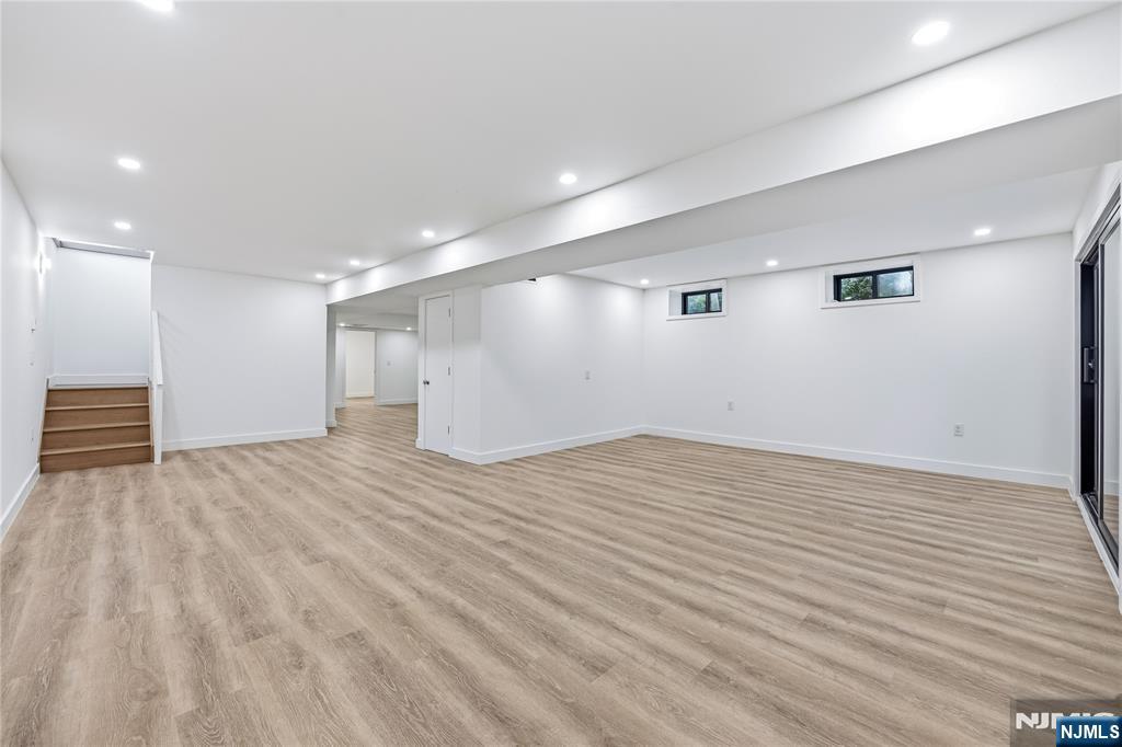 125 Hudson Avenue — photo 36