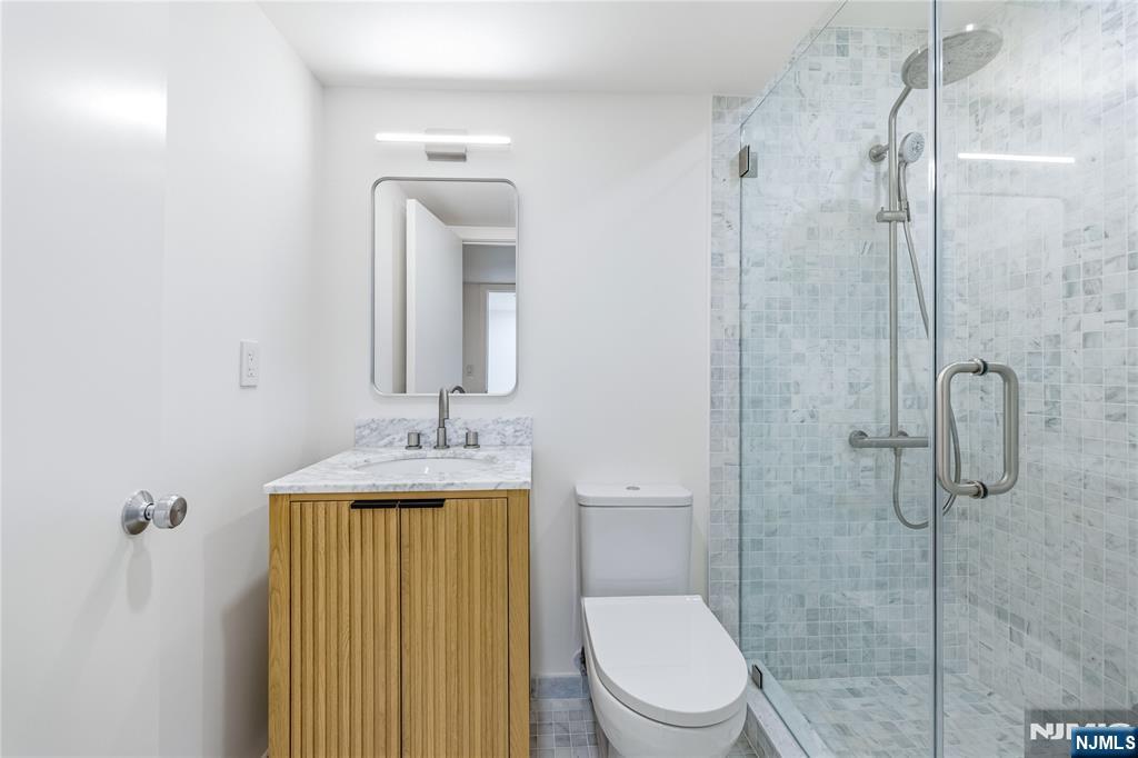 125 Hudson Avenue — photo 38