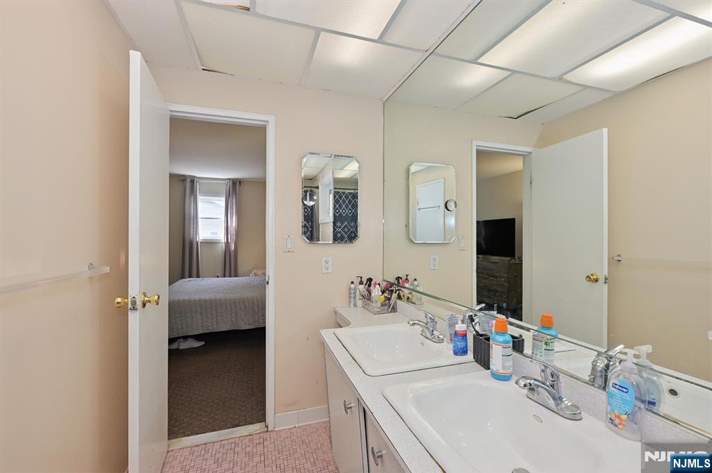91 Legion Pl, Hillsdale, NJ 07642