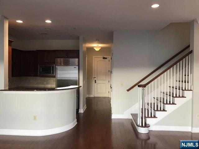 2303 The Plaza 2303 - Photo 4