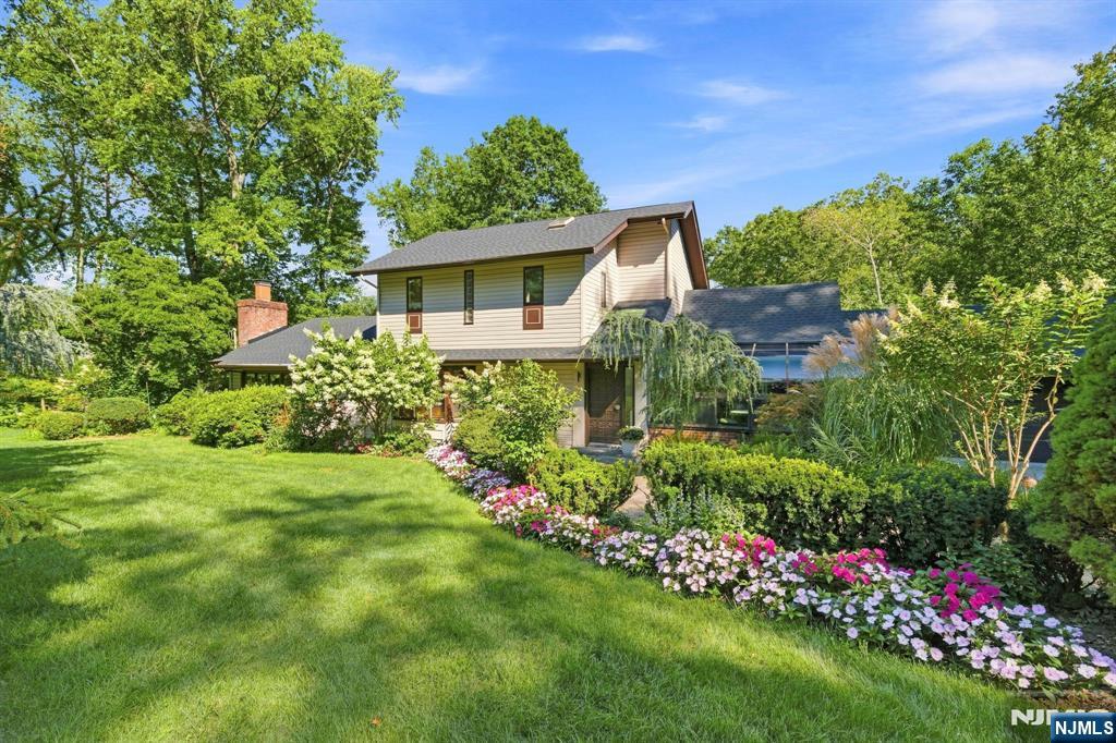 343 Sunset Road - Photo 2