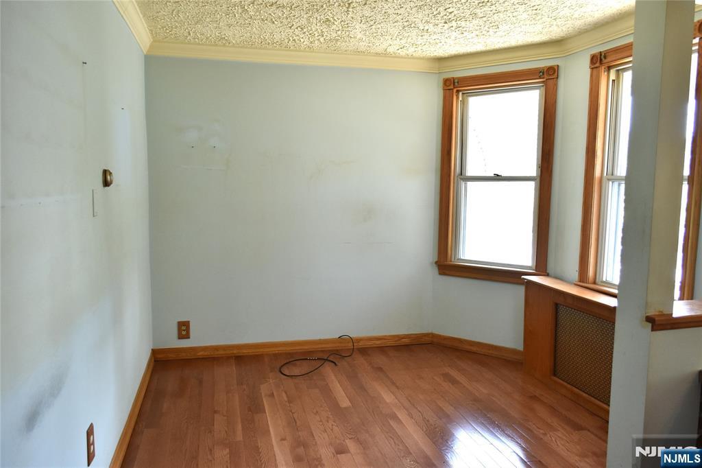 3 Linden Avenue