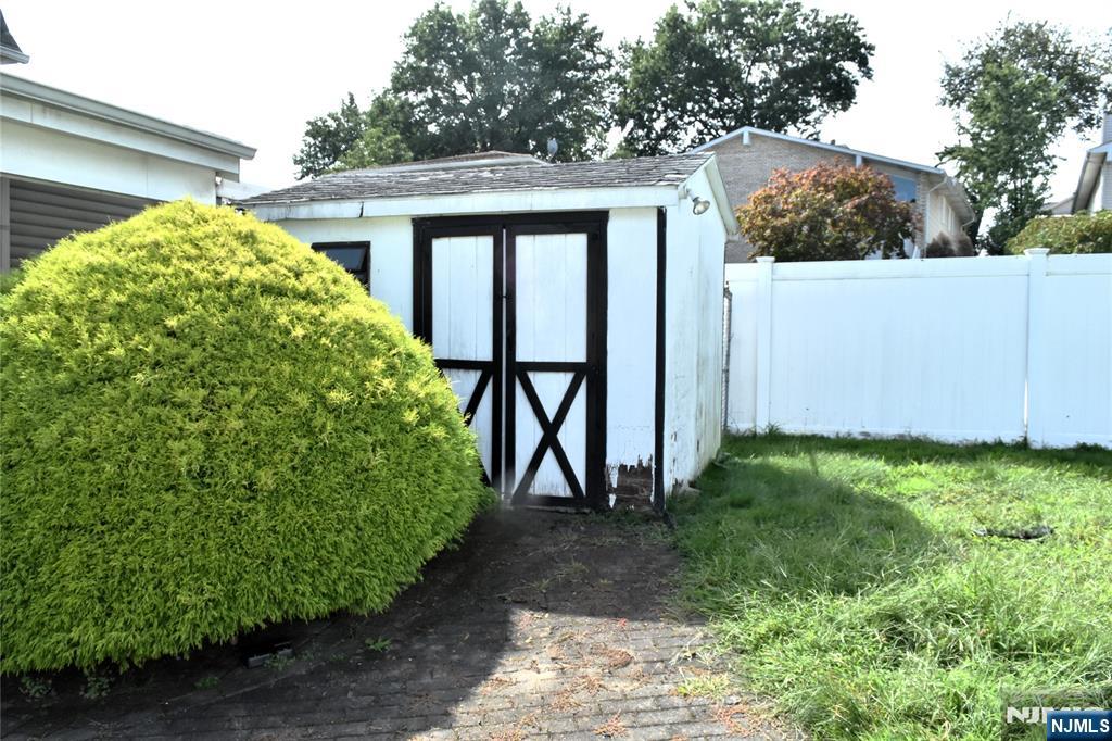 3 Linden Avenue