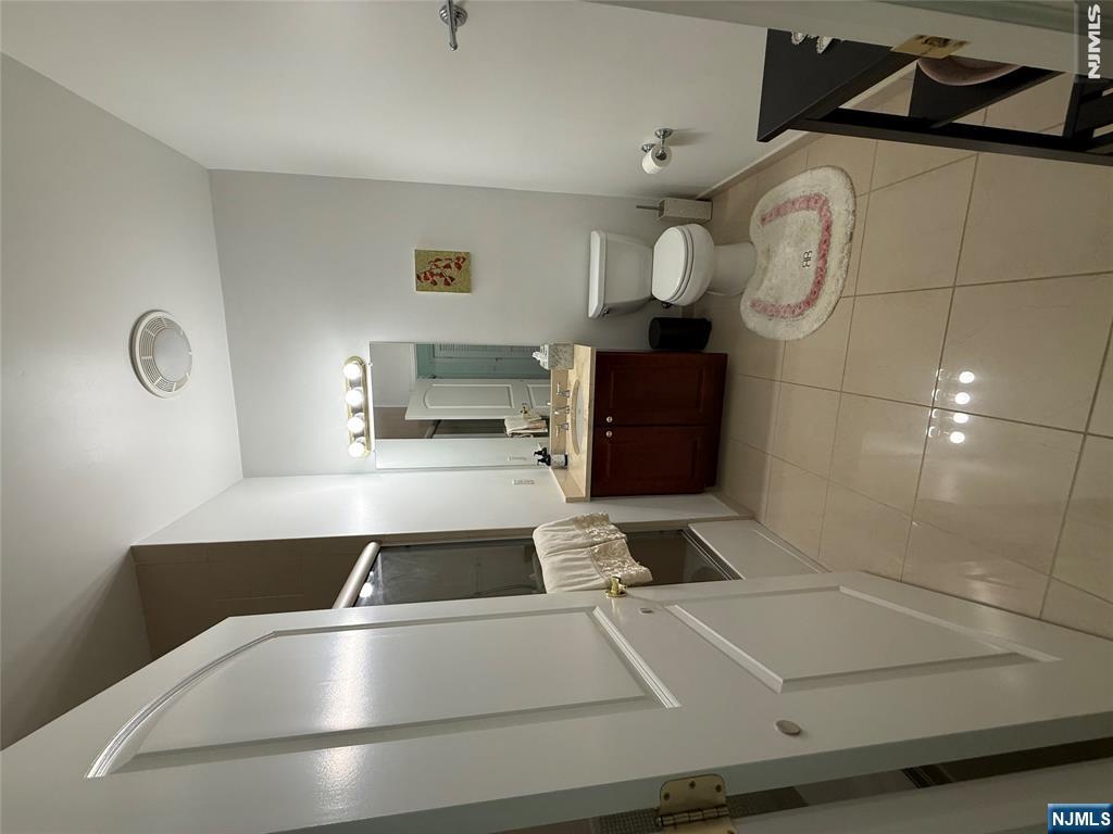 1203 Windsor Park Court #203