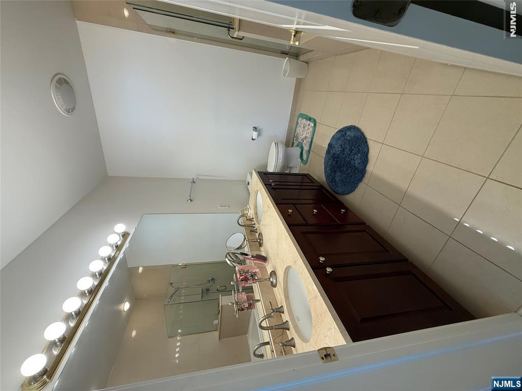 1203 Windsor Park Court #203