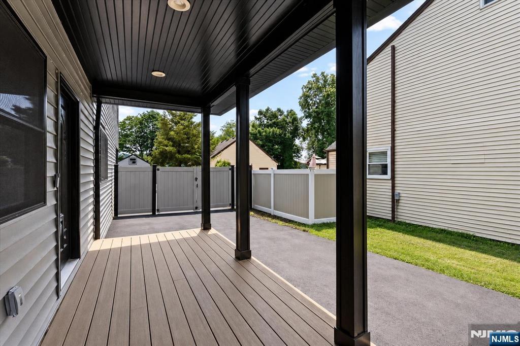 1074 Colfax Avenue - Photo 3