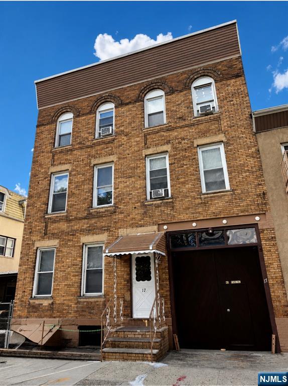 17 Van Buren Street 1 - Photo 1