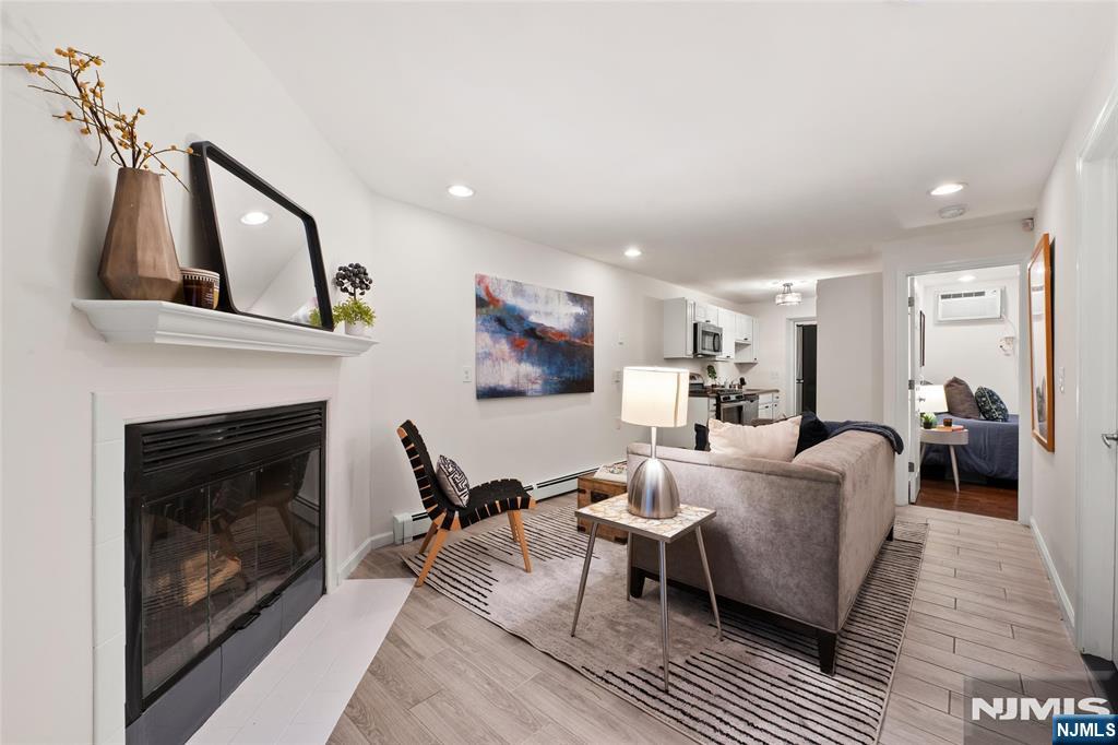 235 Park Avenue 1B - Photo 1