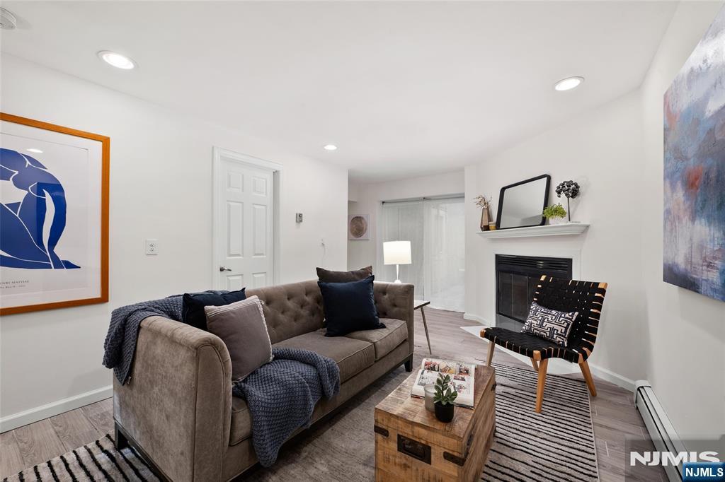 235 Park Avenue 1B - Photo 4