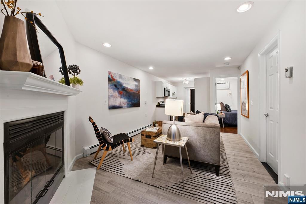 235 Park Avenue 1B - Photo 5