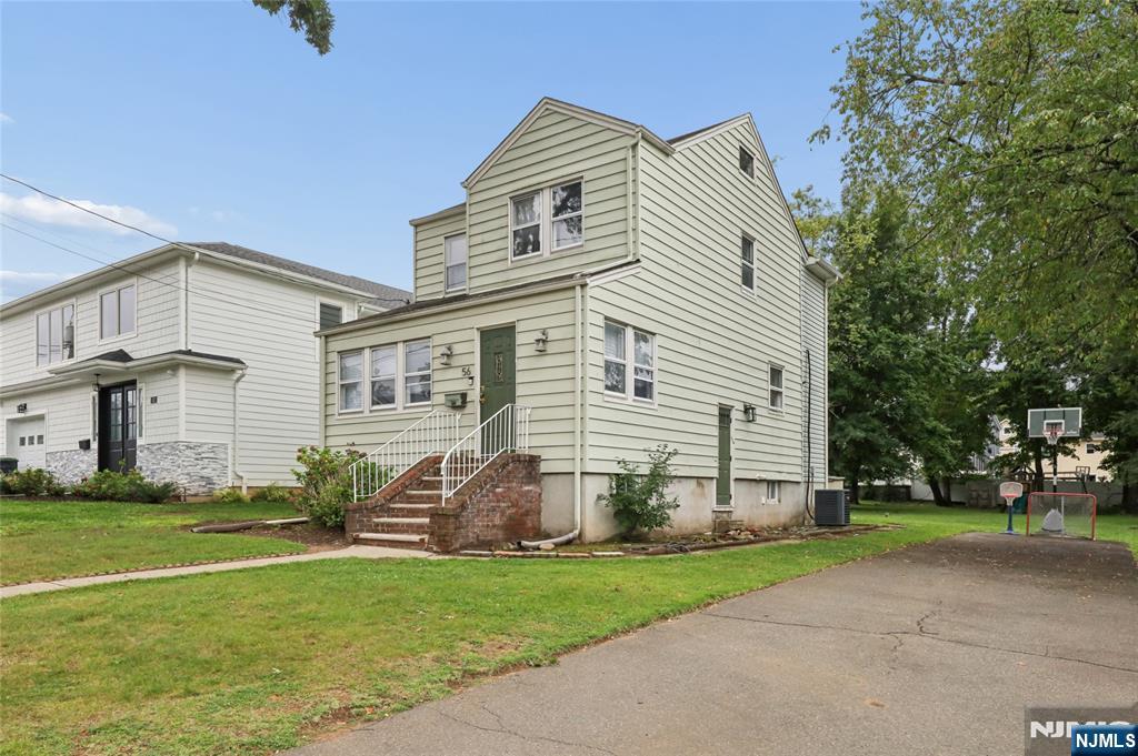 56 Hallberg Ave, Bergenfield, NJ 07621