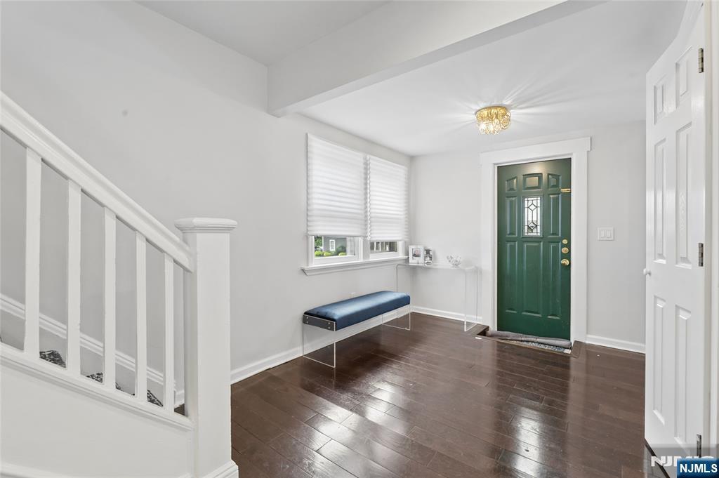 56 Hallberg Ave, Bergenfield, NJ 07621