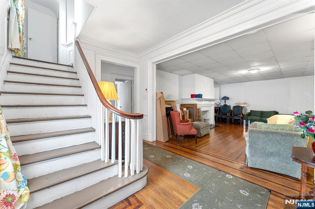 78-80 Girard Place - Photo 4