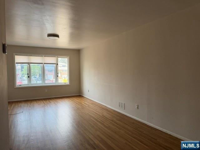 621 Sussex 2 - Photo 2