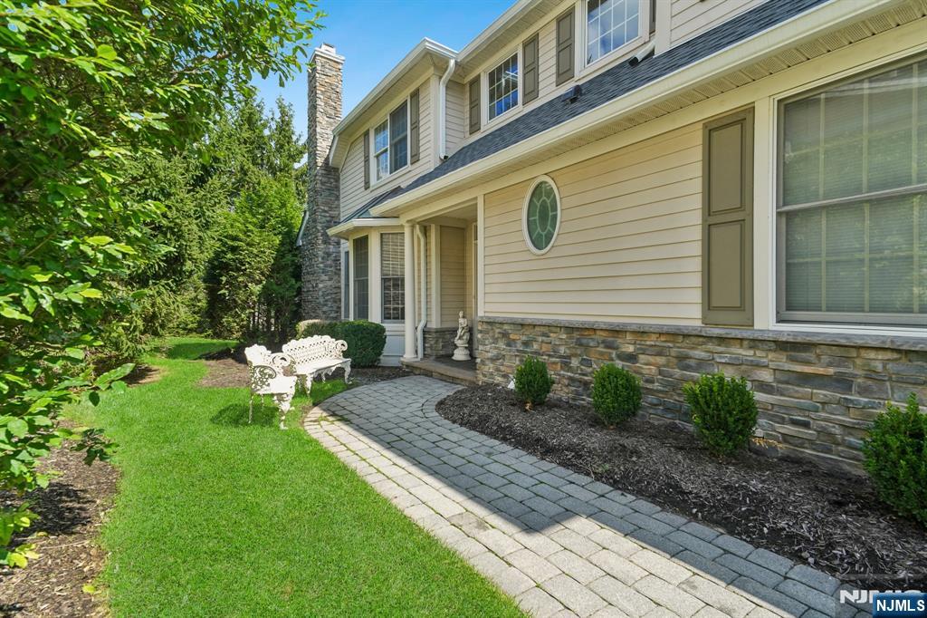 Photo 3 of Townhouse for sale at 12 Schindler Ct #12, Upper Saddle River, NJ 07458 | MLS# 26033183 | Listing updated on 2026-09-16