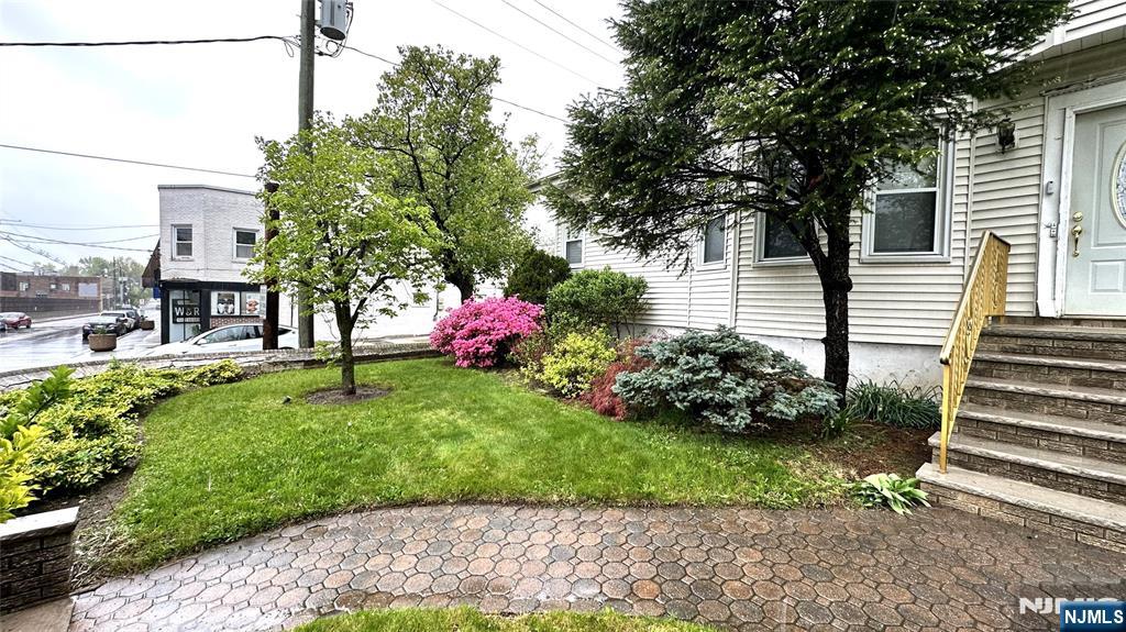 415 Main Street - Photo 3