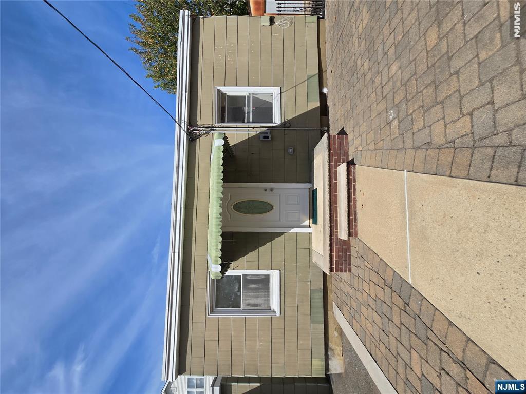712-714 Warren Street 714 Rear - Photo 1
