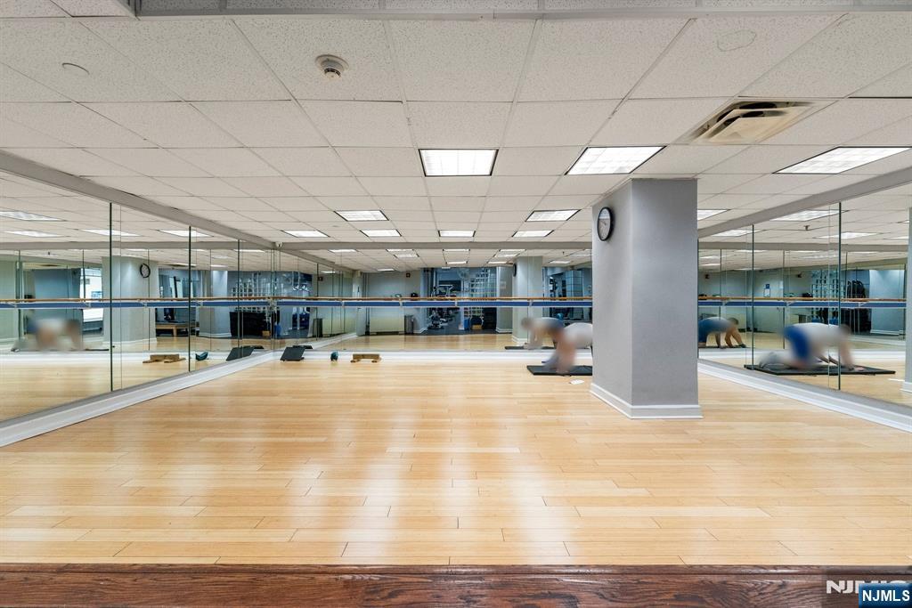 Photo 3 of Condo for sale at 1530 Palisades Ave #9G, Fort Lee, NJ 07024 | MLS# 26033190 | Listing updated on 2026-09-16