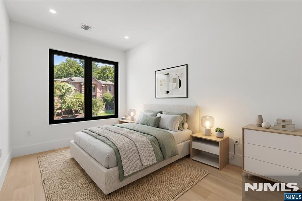 61 Ross Avenue — photo 22