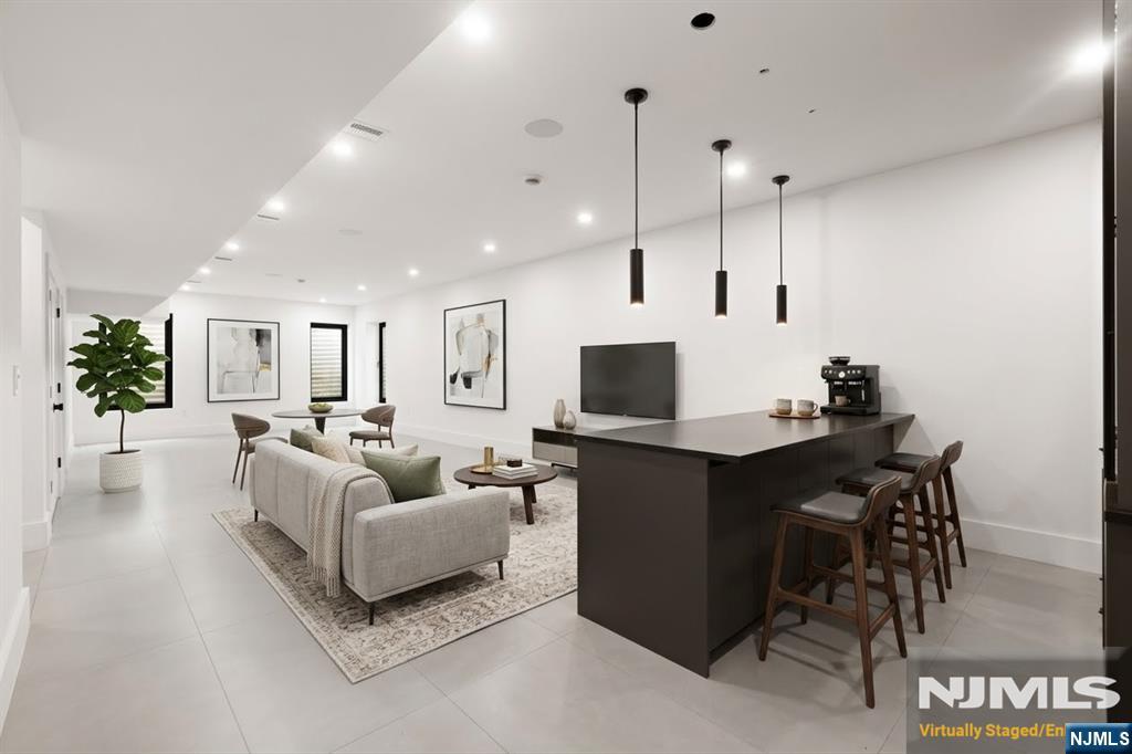 61 Ross Avenue — photo 27