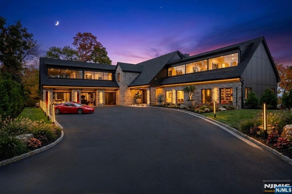 8 Flintlock Court, Totowa NJ — listing photo