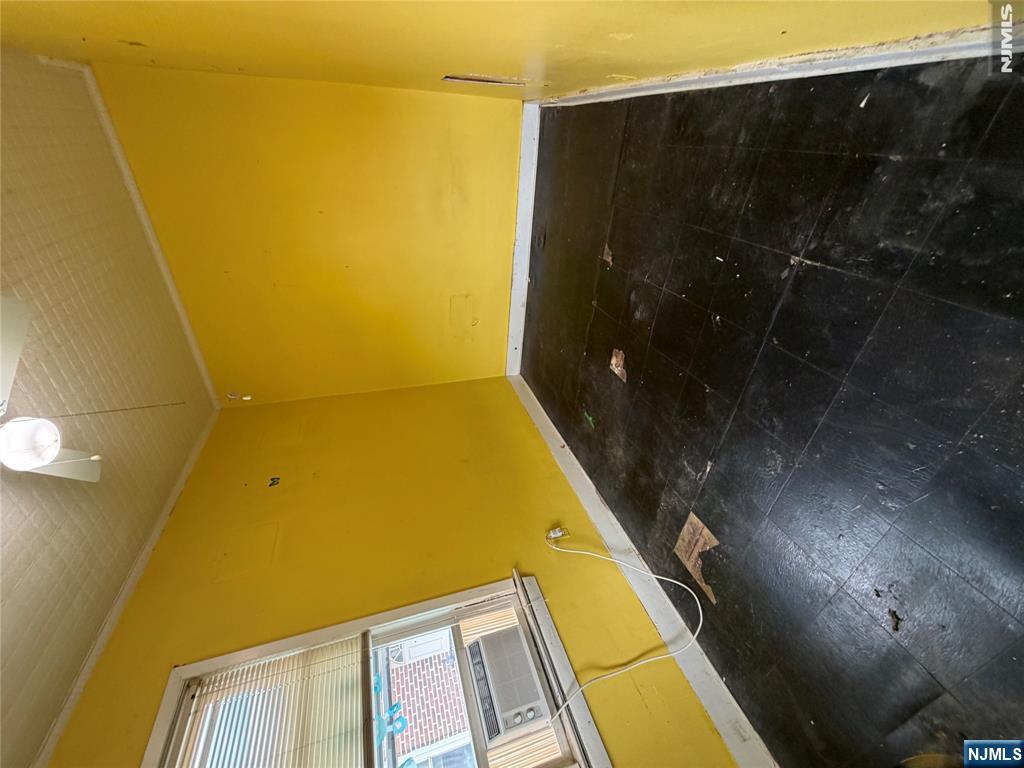 709 Stuyvesant Avenue - Photo 4
