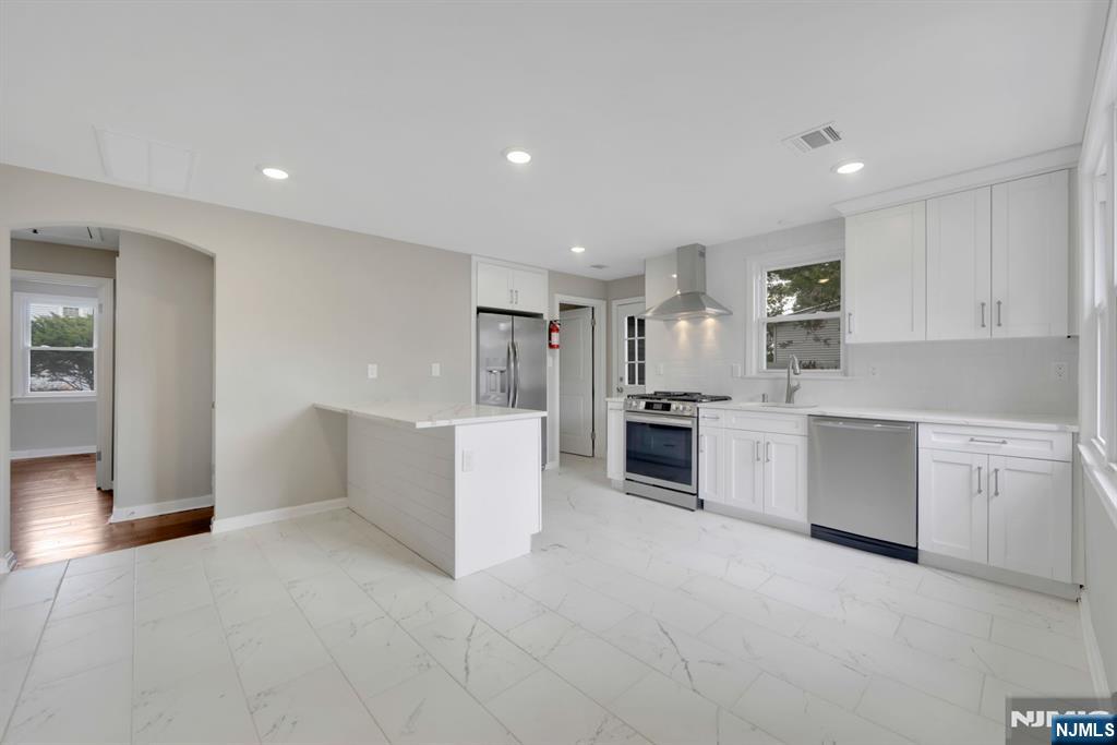 164 New York Avenue - Photo 5