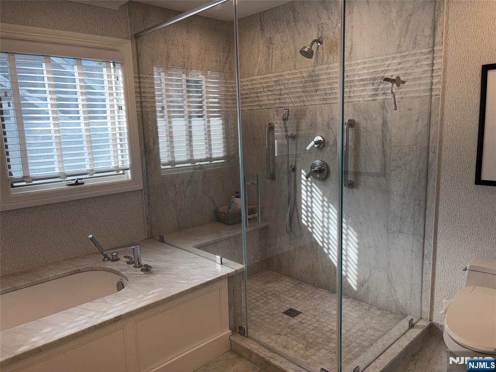 279 Barnstable - Photo 4