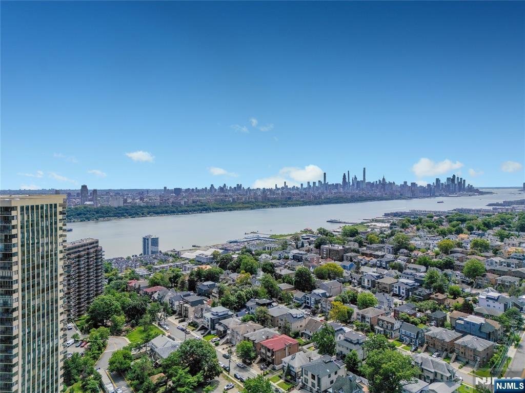 200 Winston Dr #2207, Cliffside Park, NJ 07010